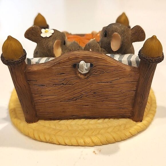 Charming Tails Collectibles by Fitz and Floyd "The Honeymoons Over" Collectible - Picture 3 of 10